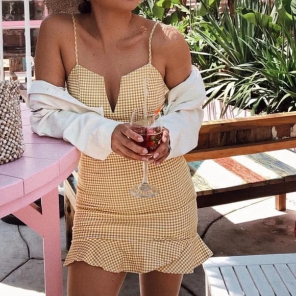 SHOP STARLOW • DRESS 🌻 - Picture 1 of 3